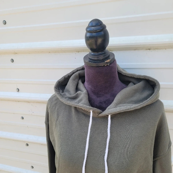 Wild Fable Women's Raw Cropped Hoodie Sweatshirt Top Olive Cotton Sz XL - Picture 5 of 8